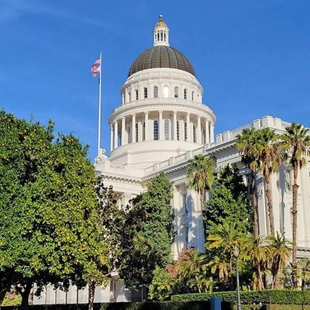 Artist'S Retreat Near The Heart Of The City Sacramento Extérieur photo